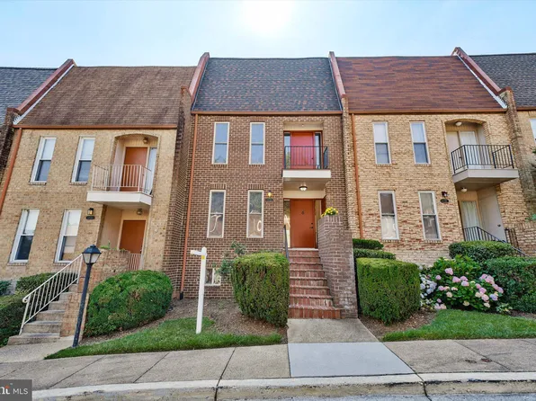 1733 Cy Ct, Vienna, VA 22182