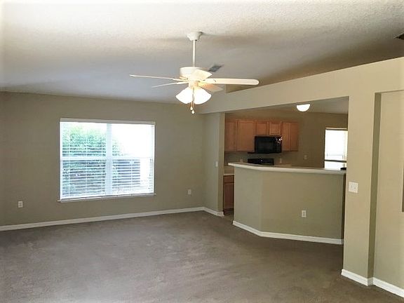5th image of 104 King Arthur Ct