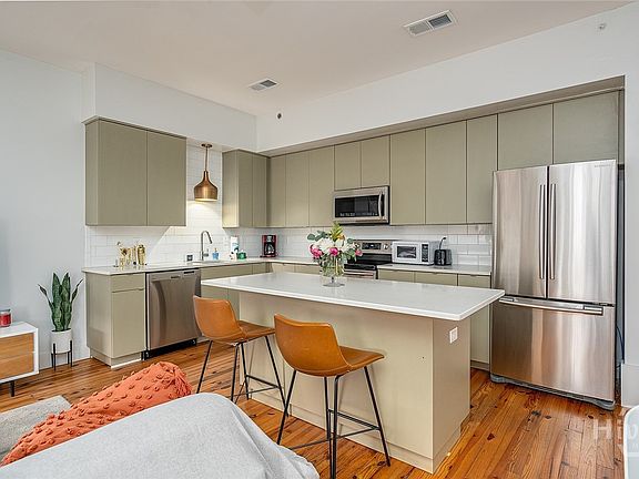 4th image of 310 W Broughton Street #2002