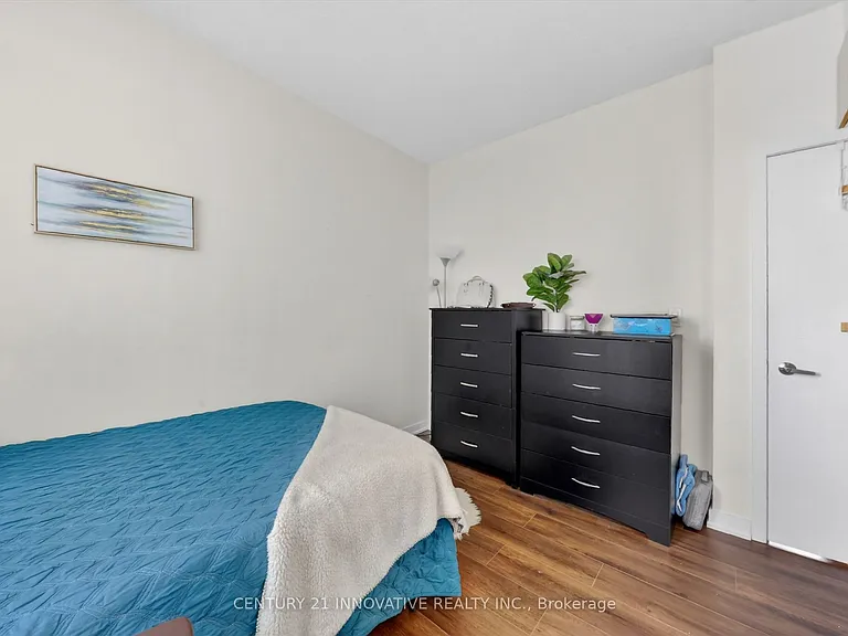 36 Lee Centre Dr #Townhouse 307 — Photo 23