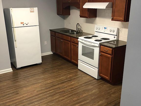 2nd image of 221 E Weber St APT 1