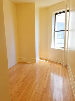 Rented by Alma Realty Corp. | media 2