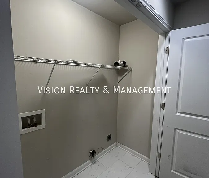 8324 Triple Crown Dr — Photo 25