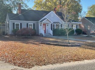 211 W Hall St, Wallace, NC 28466