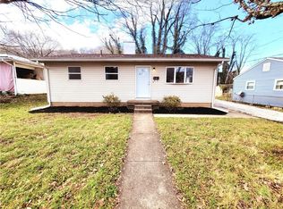 215 Monterey Dr, Saint Albans, WV 25177