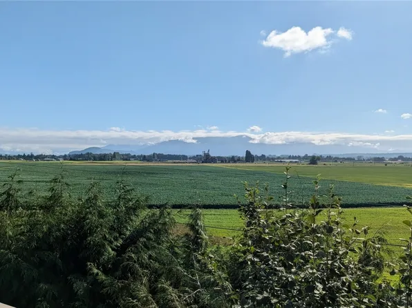 16746 Country Club Drive #B, Burlington, WA 98233