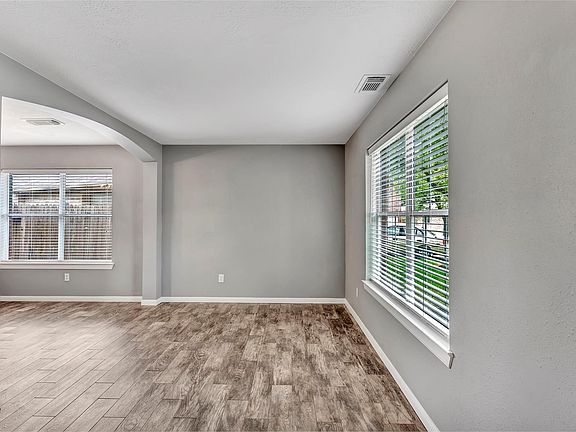 4th image of 2880 Lost Cove Ct