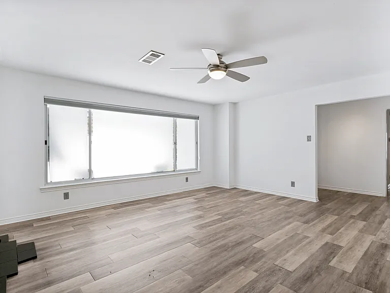 6406 Chesley Ln — Photo 4