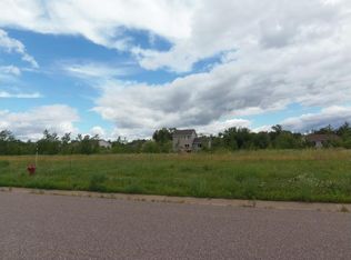 2664 Davis St S, Cambridge, MN 55008