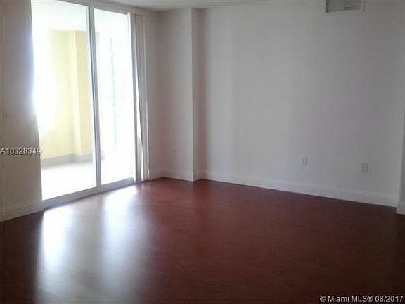 4th image of 170 SE 14th St APT 1608