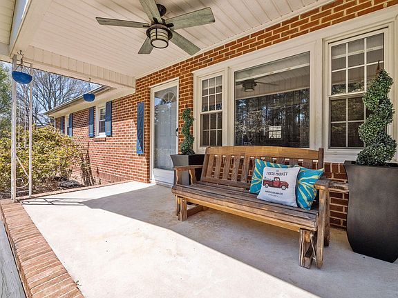 2nd image of 2729 Orange Grove Rd