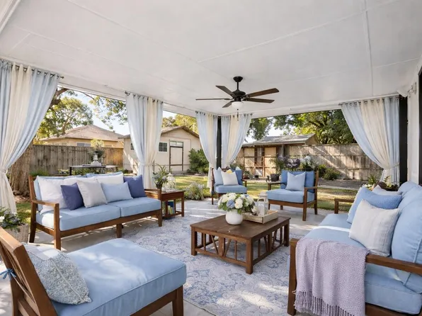 15815 Crystal Grove Dr, Houston, TX 77082