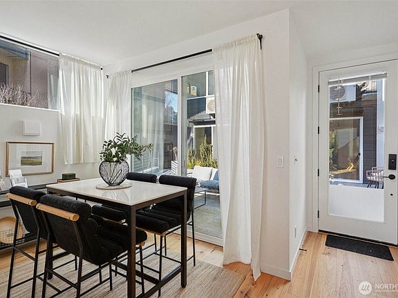 3rd image of 515 Howe St #A