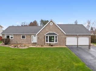 537 Erma Dr, Somonauk, IL 60552
