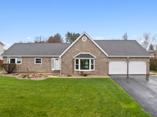 537 Erma Dr, Somonauk, IL 60552