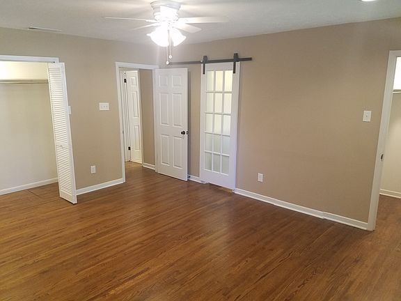 5th image of 2141 Siesta Dr