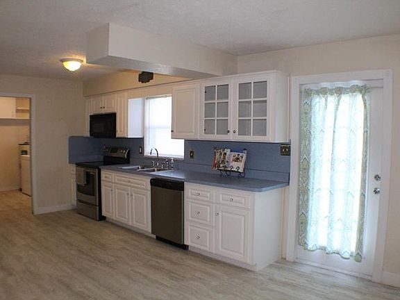 5th image of 4606 Sleepy Hollow Ln