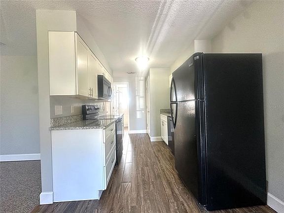 4th image of 306 Lake Millsite Rd #7