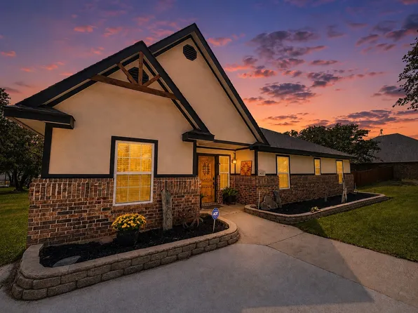 420 Sessums Rd, Springtown, TX 76082