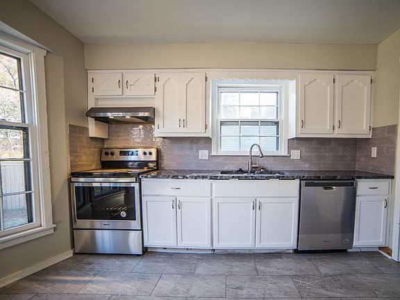 2nd image of 7505 Englewood Ave
