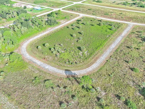 121 Ardmore Cir, Labelle, FL 33935