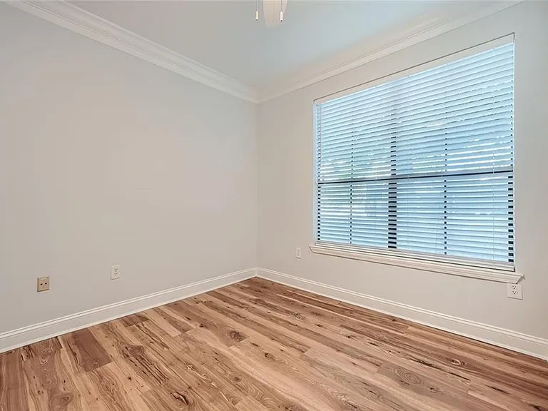 3777 Peachtree Rd #611 — Photo 12