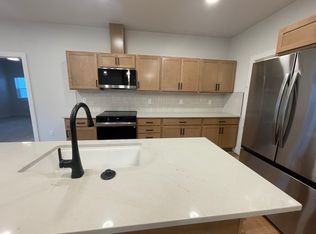 719 N 46th Ave, Yakima, WA 98908