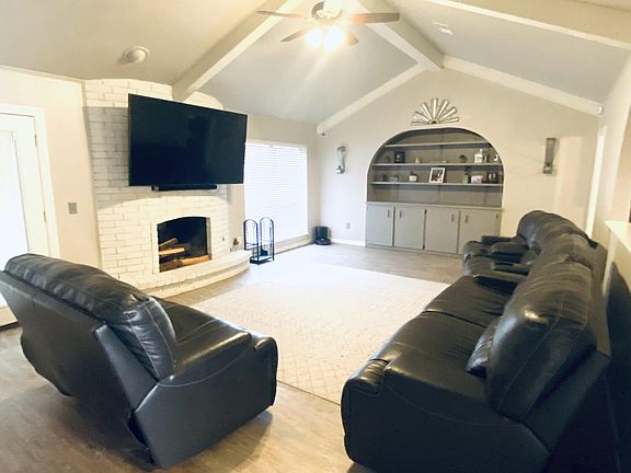 5th image of 609 Belmont Dr
