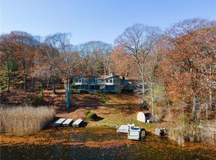 157 Walmsley Ln, Saunderstown, RI 02874