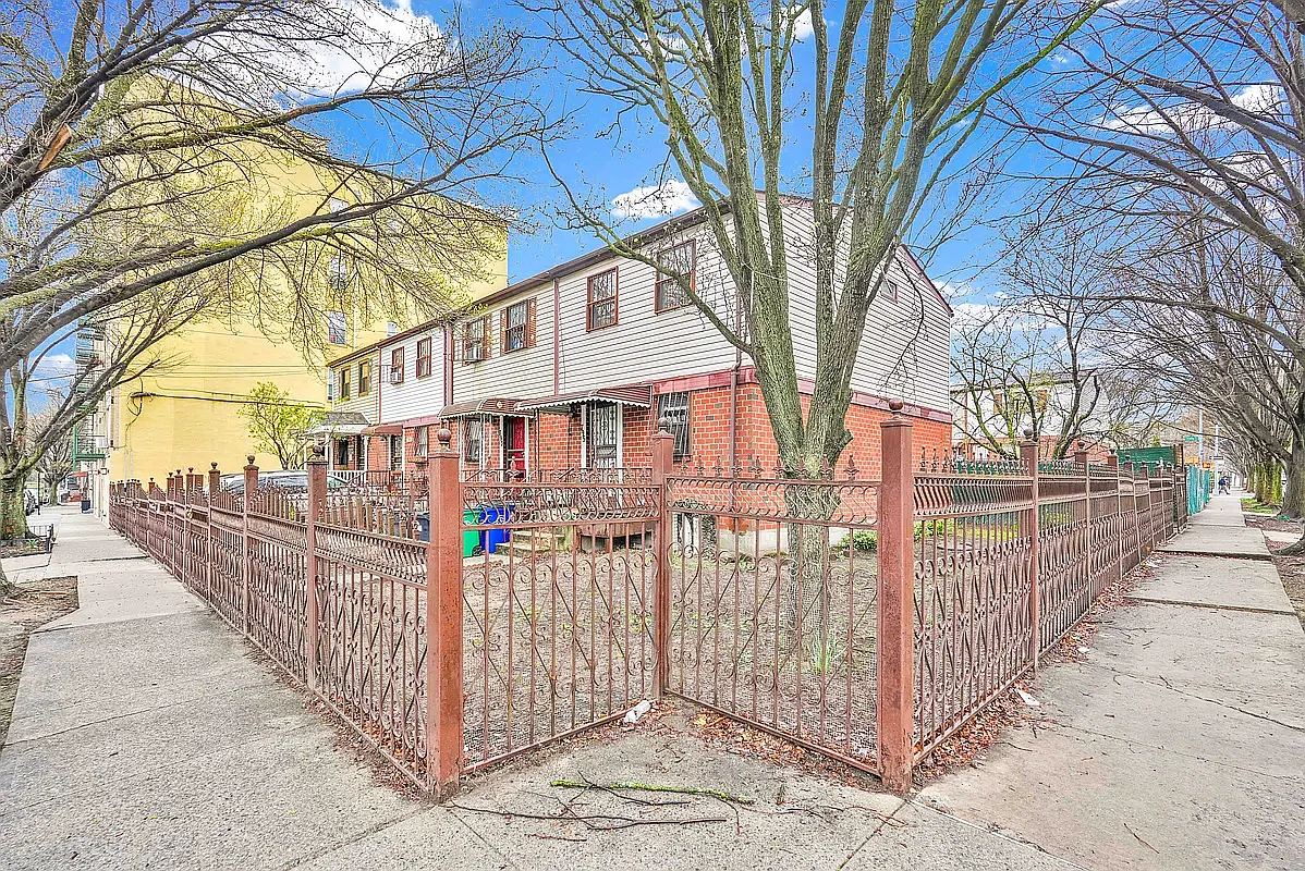 795 Jackson Avenue — Photo 1
