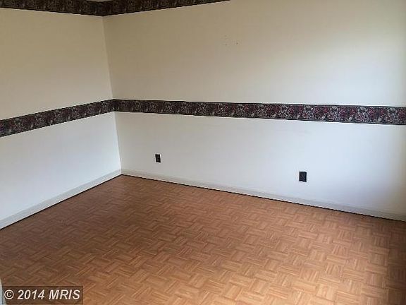 3rd image of 11917 Woodland View Dr