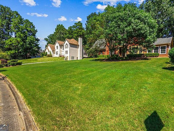 3rd image of 315 Bordeaux Ct SW #1336123334