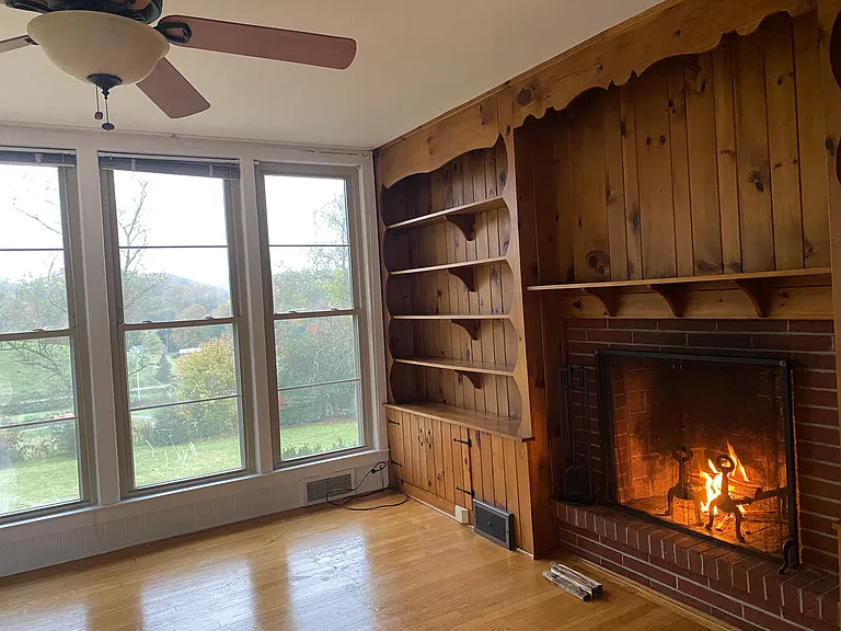 916 Bailey St — Photo 9