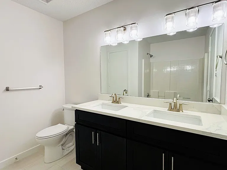 1007 Chilton Dr — Photo 32