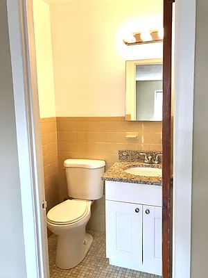 Rented by Amorelli Realty | media 32