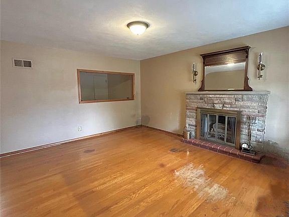 4th image of 3801 Fairoaks Dr