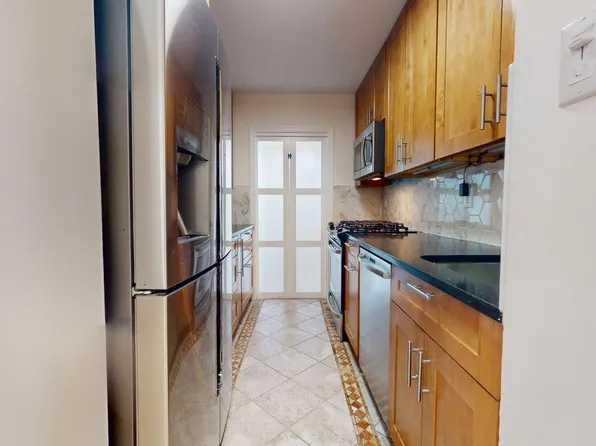 118-17 Union Turnpike image 14 of 49