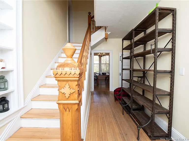 15 Allison Ave — Photo 3