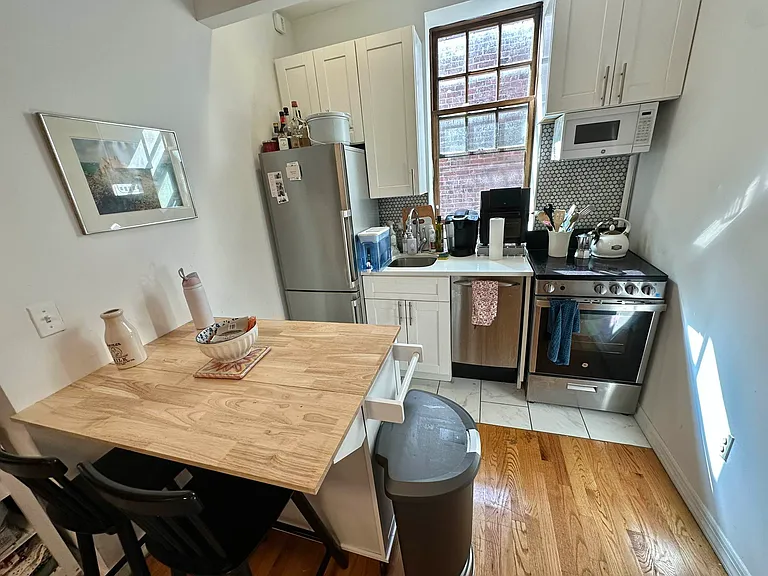 172 Prince St #5B — Photo 4
