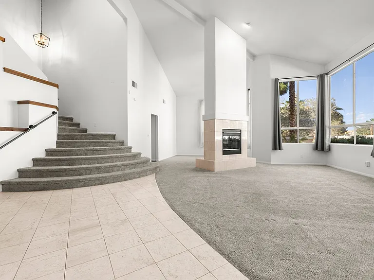 7600 Painted Dunes Dr — Photo 4