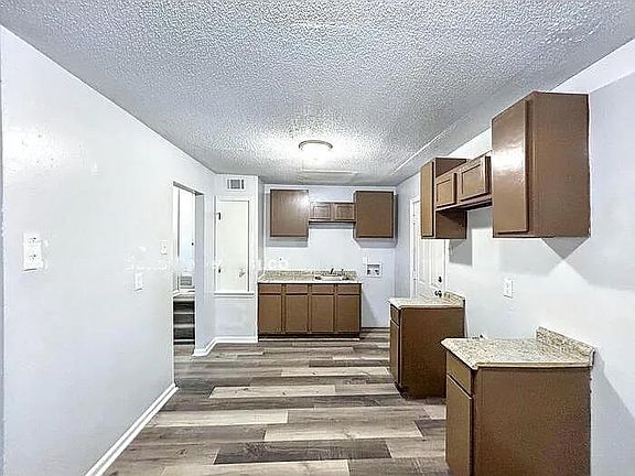 2nd image of 4620 Sunnybrook Dr
