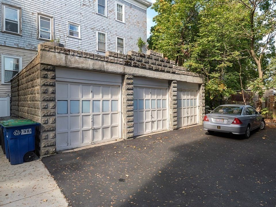 middle garage is ours