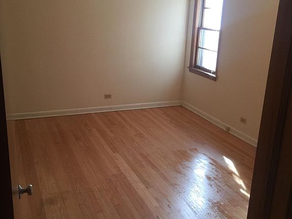 5th image of 5411 W Sunnyside Ave APT 1