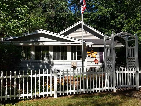 2nd image of 1044 S 2nd St
