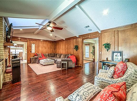 2nd image of 3313 Bandolino Ln