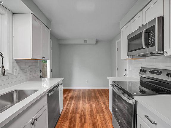 4th image of 13137 SE Francis St