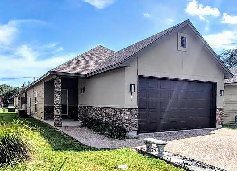 104 Long Reach Loop — Photo 1