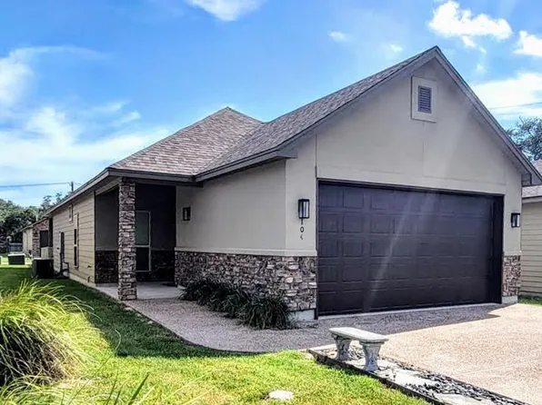 104 Long Reach Loop, Rockport, TX 78382