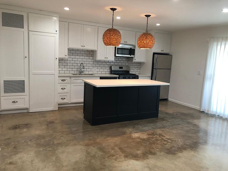 1st image of 1055 5th St APT 3