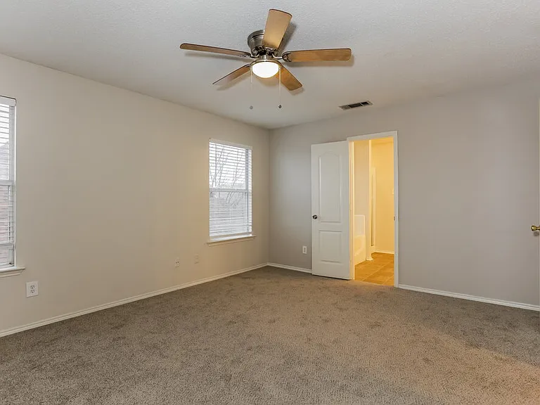 735 Cedarwood Dr — Photo 11